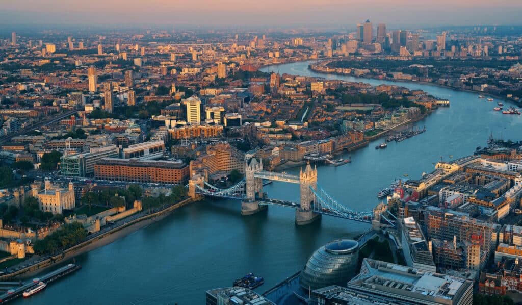 Management de Transition UK_Valtus